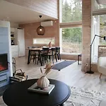 Laidike With Sauna/fireplace, 80 Km Helsinki Prázdninový dům