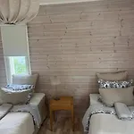 Laidike With Sauna/fireplace, 80 Km Helsinki * Suomusjarvi