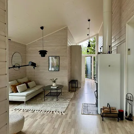 Laidike With Sauna/fireplace, 80 Km Helsinki *