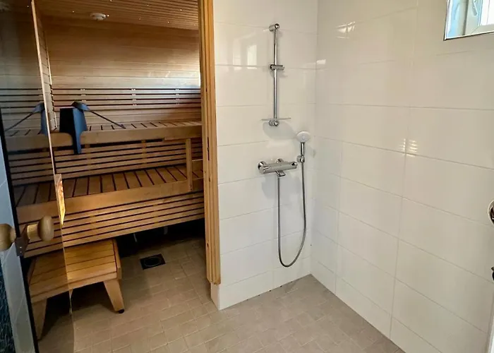 Semesterbostad Laidike With Sauna/fireplace, 80 Km Helsinki